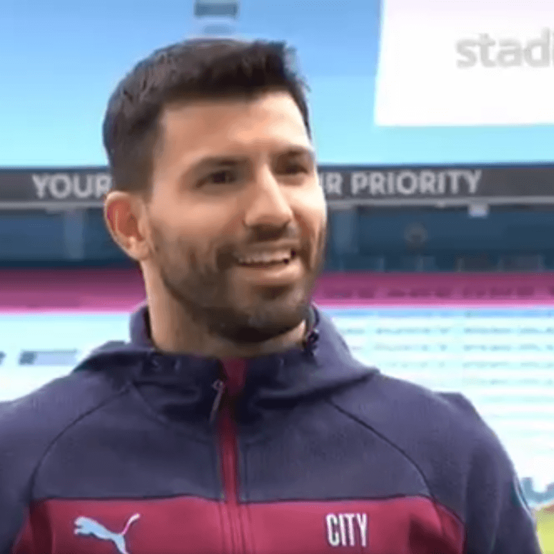 Para arrancar bien el finde: Agüero hablando inglés como nunca