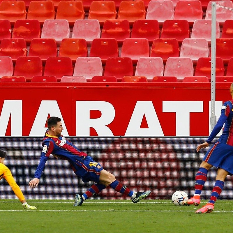 Messi se fue mano a mano, falló en la primera pero de derecha marcó el 2-0