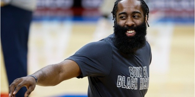 NBA: CamSoda offers virtual strippers to James Harden and Brooklyn Nets