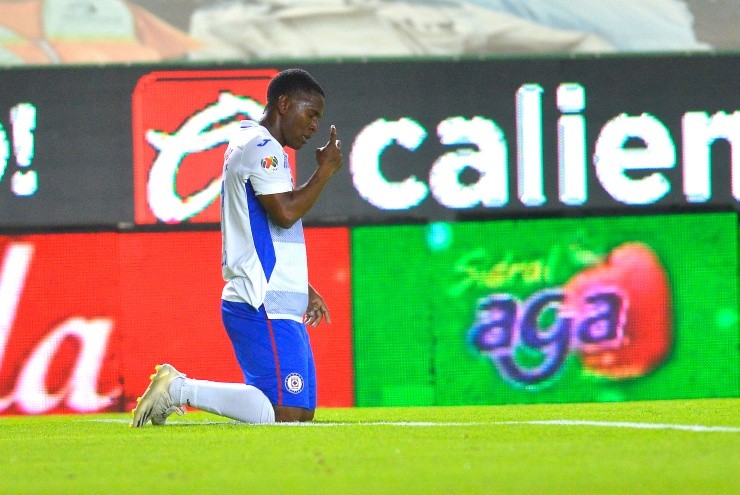 Brayan Angulo en Cruz AZUL