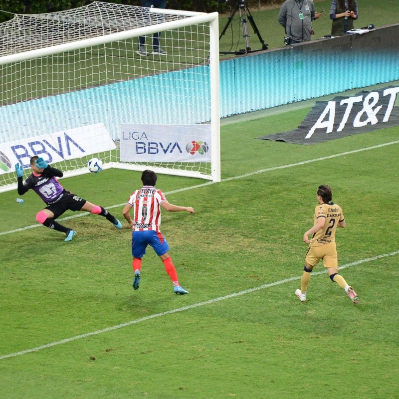 José Juan Macías rescató a Chivas en el Estadio Akron