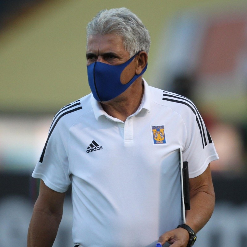 Ricardo Ferretti seguirá en Tigres UANL por tres años