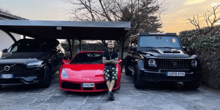 Arturo Vidal y sus autos de lujo en Italia
