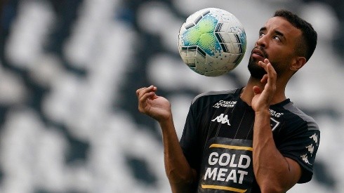 Caio será desfalque no Carioca. Foto: Vítor Silva/Flickr Oficial Botafogo
