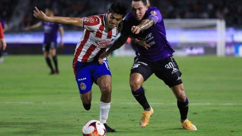 Chivas terminó sufriendo para conseguir este empate en la carretera en el Guard1anes 2021