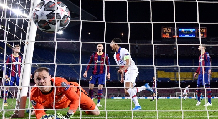 Marc-Andre ter Stegen of Barcelona reacts as Moise Keane of Paris Saint-Germain scores a goal. (Getty)