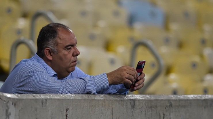 Marcos Braz: dirigente está em busca de reforços para o Fla (Foto: Thiago Ribeiro/AGIF)