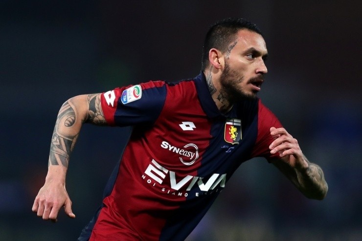 Mauricio Pinilla con Cagliari en Italia