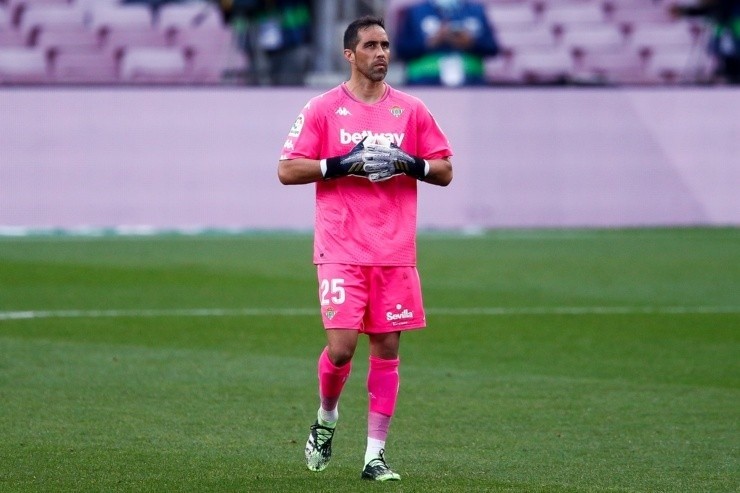 Claudio Bravo con Betis de España
