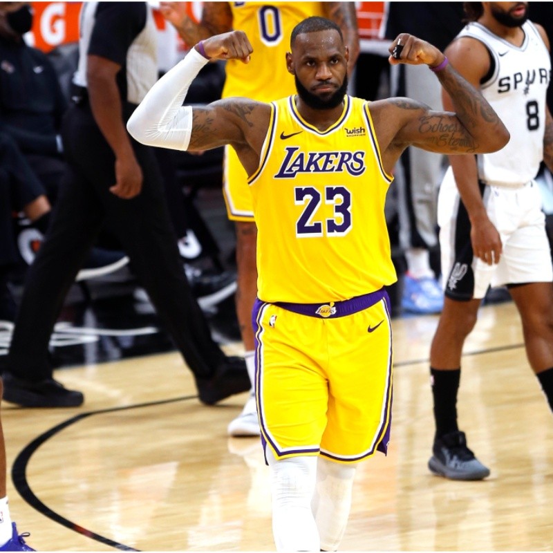 NBA: LeBron James ya lidera la venta de camisetas por Internet