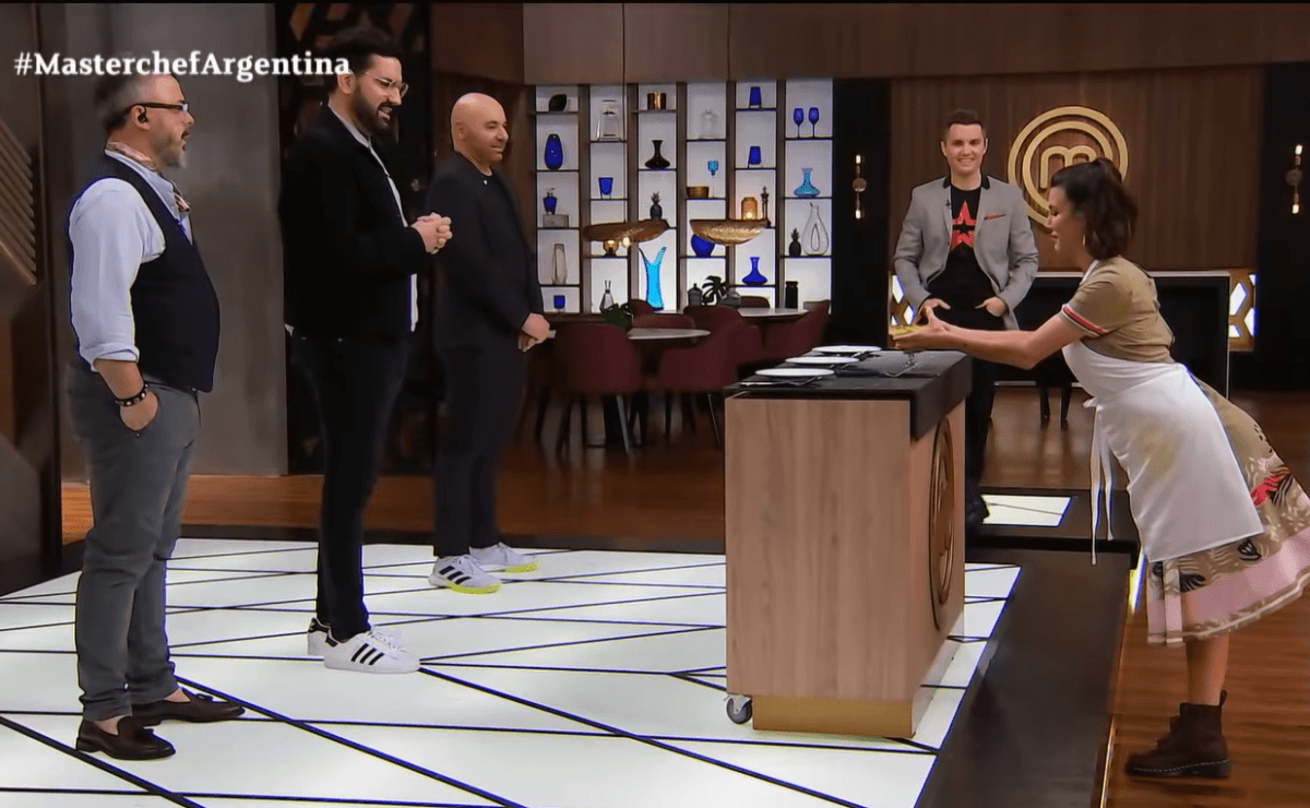 Video Andrea Rincón Se Puso A Llorar En Masterchef Celebrity Argentina Después Que El Jurado La 