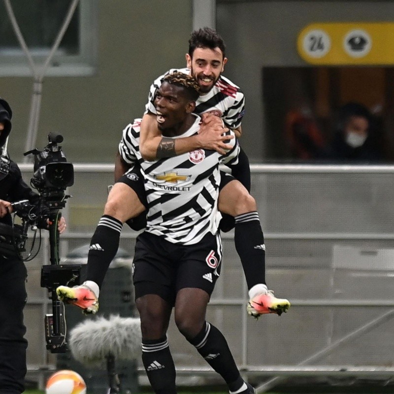 Pogba entró, hizo un gol y Manchester United eliminó al Milan