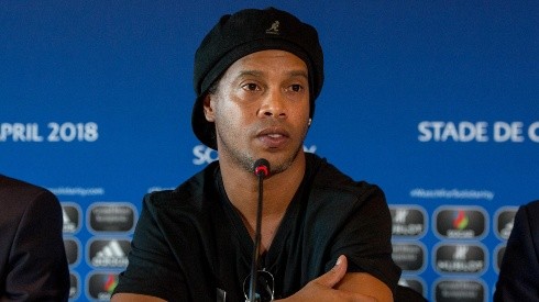 Cuiden a Ronaldinho: revelan que tiene problemas con el alcohol tras la muerte de su madre