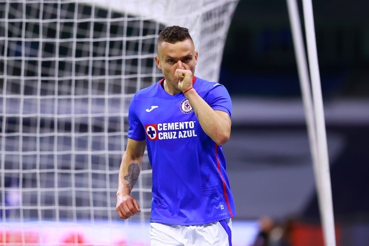 Jonathan Rodríguez en Cruz Azul
