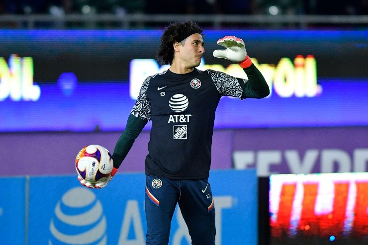 Guillermo Ochoa en América