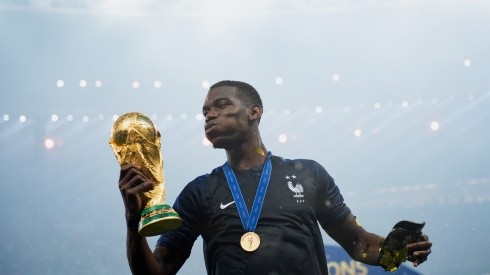 Paul Pogba of France celebrates with the World Cup Trophy (Getty)