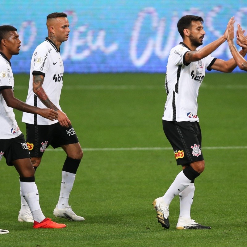 Corinthians não tem mais jogadores afastados por Covid-19; no início do mês, clube sofreu um surto de infectados pela doença