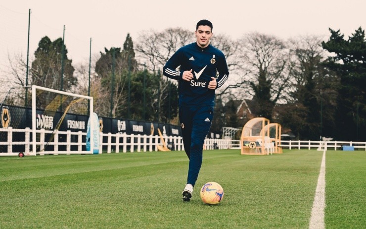 Raúl Jiménez con Wolves