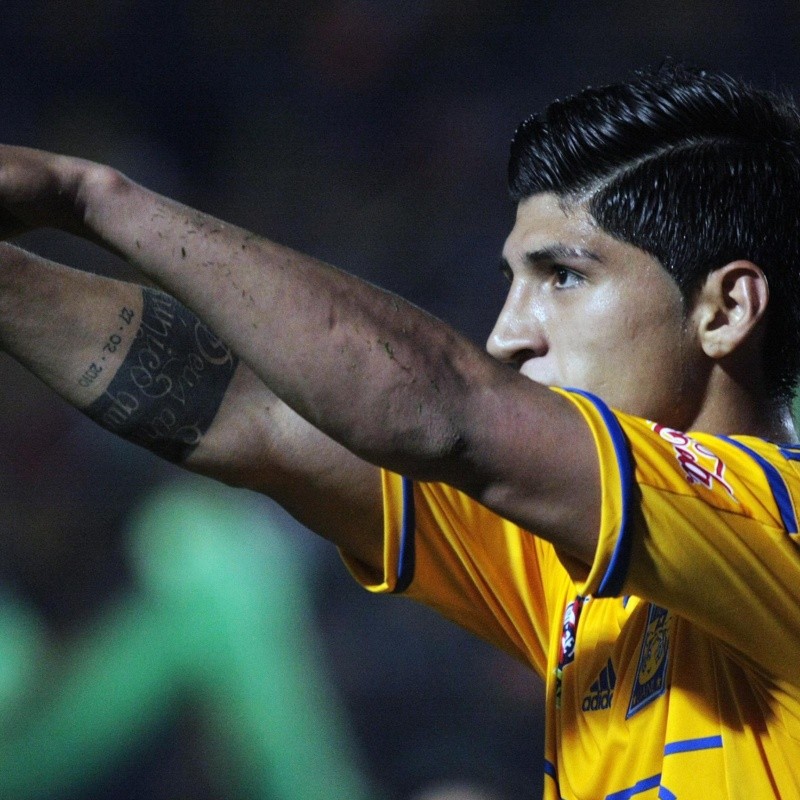 Alan Pulido se quejó por no aparecer entre los máximos goleadores de Tigres