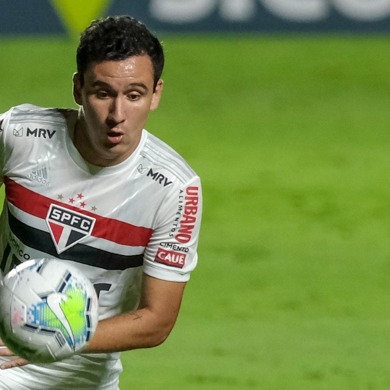 São Paulo faz acerto com o Athletico-PR e projeta pagamento de dívida por Pablo