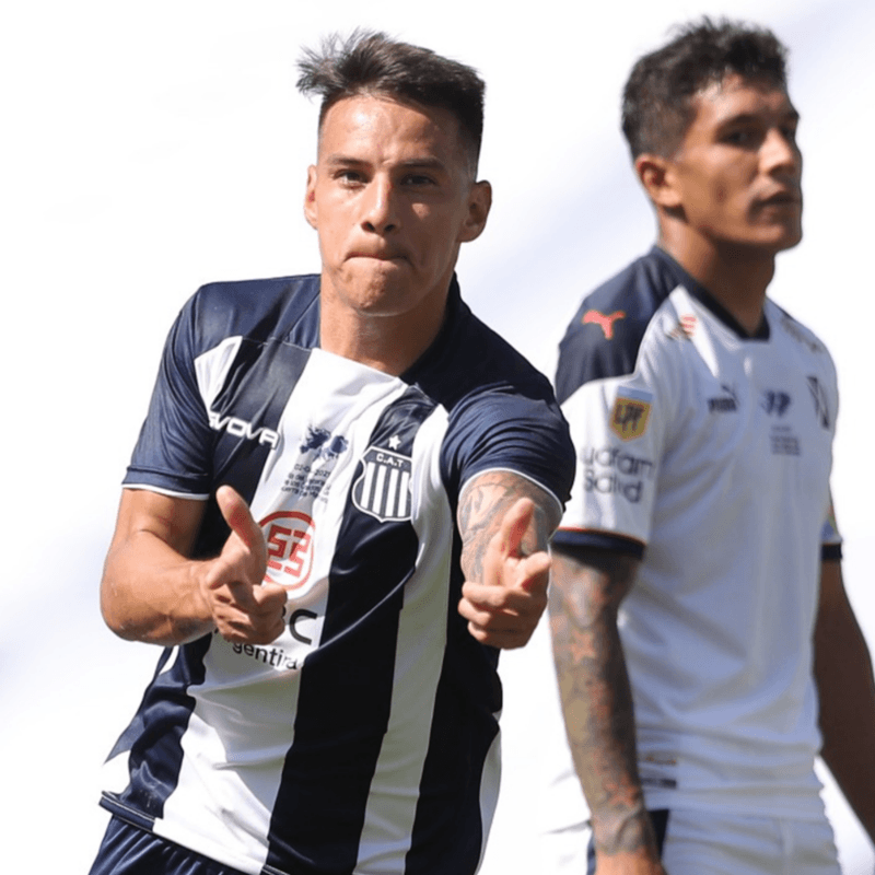 Talleres aguantó con 10 y le ganó a Independiente después de 17 años