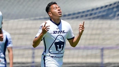 Sebastián Saucedo volvió a marcar un gol en Pumas.