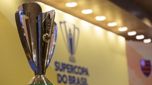 Taça da Supercopa do Brasil. (Thais Magalhães/CBF)