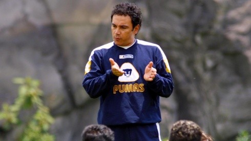 Hugo Sánchez confesó que tenía todo arreglado con Tigres en 2004.