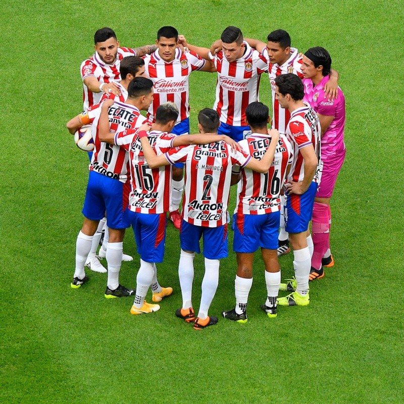 Chivas contactó a empresa italiana para acomodar a dos jugadores