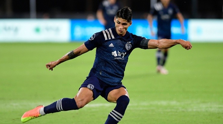 The Mexican Alan Pulido is Sporting KC’s greatest star (Getty).
