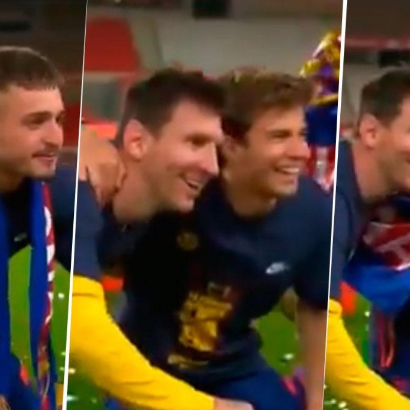 Video: Messi se quedó quieto y todos los 'jóvenes' del Barcelona se sacaron fotos con él