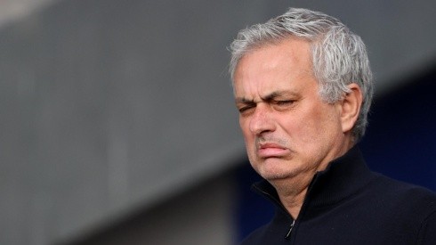 Oficial: Tottenham relevó de sus funciones a José Mourinho