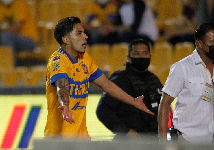 Carlos Salcedo en Tigres UANL