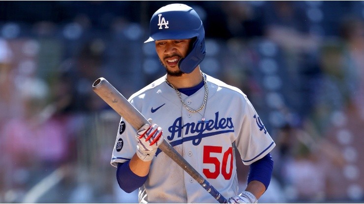 Los Dodgers aliviados rayos X negativos tras pelotazo de Mookie