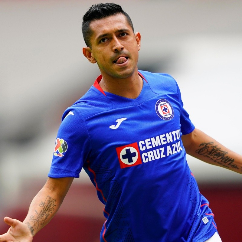 Cruz Azul ya se adelanta frente a San Luis gracias al gol de Elías Hernández