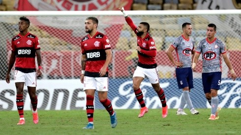 Flamengo golea a Unión La Calera en el Maracaná.