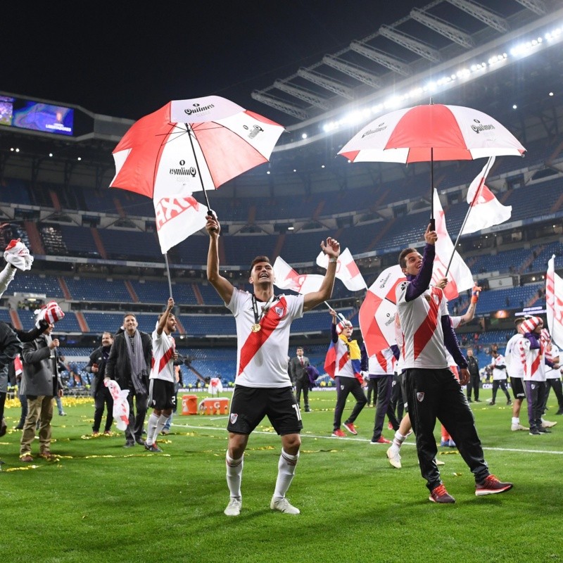 Es de River, la rompe en su equipo y le puso a su perro "Bernabéu"