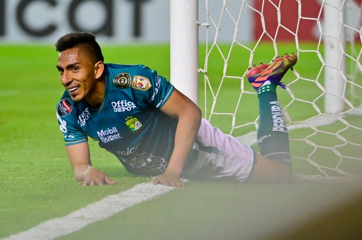 Ángel Mena en León