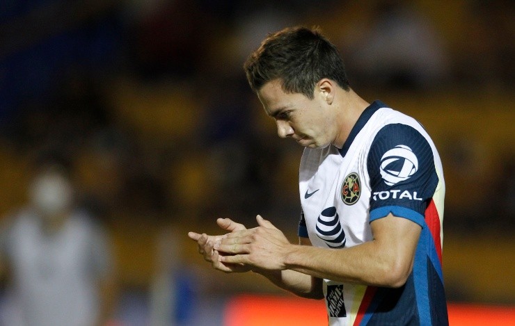 Sebastián Córdova en América