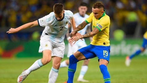 Brasil e Argentina se enfrentaram pelas semifinais da última Copa América (Foto: Getty Images)