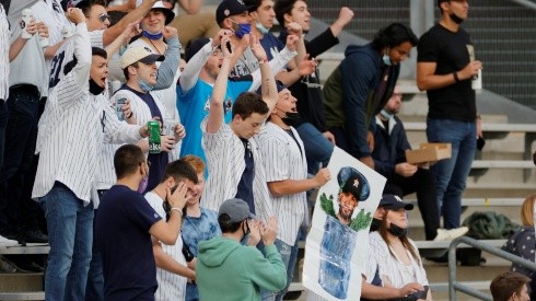 Recibimiento de fans de New York Yankees a Houston Astros