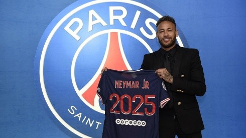 Oficial: Neymar renovó con Paris Saint-Germain hasta 2025