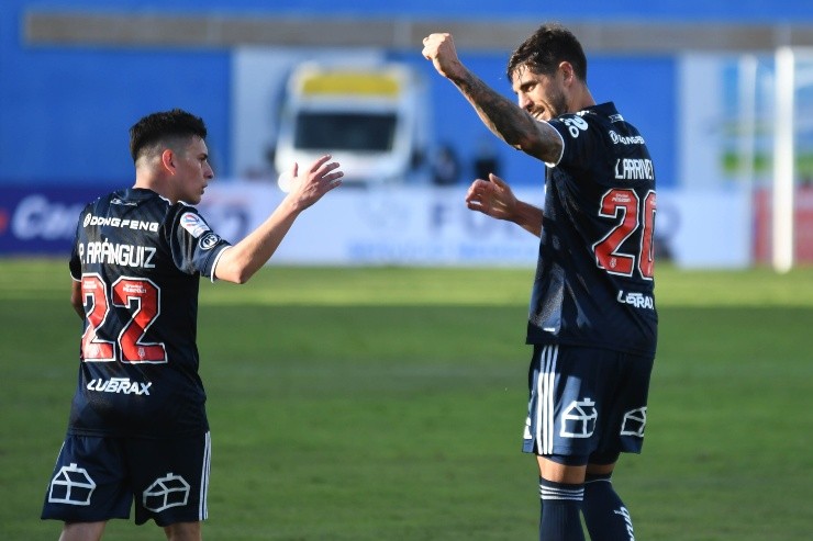 Universidad de Chile Pablo Aránguiz y Joaquín Larrivey en Antofagasta Universidad de Chile Pablo Aránguiz y Joaquín Larrivey en Antofagasta