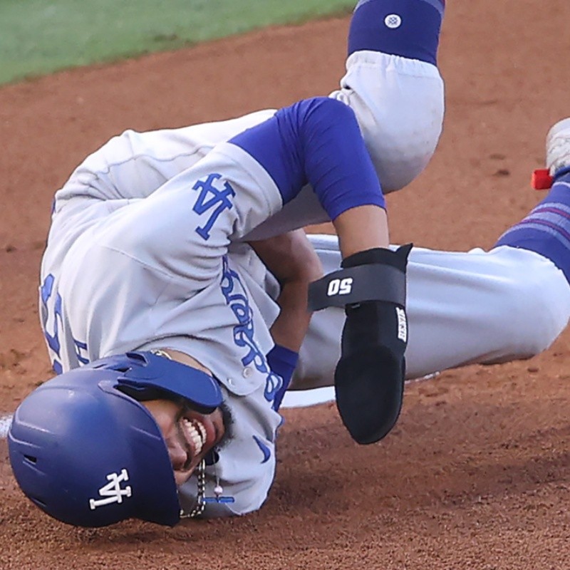 Video: a Mookie Betts le dieron en donde más les duele a los hombres