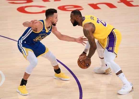 Stephen Curry vs LeBron James