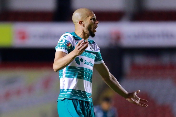 Matheus DOria en Santos