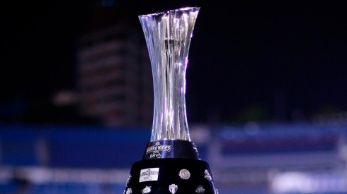 Trofeo de campeón de la Liga de Expansión MX.