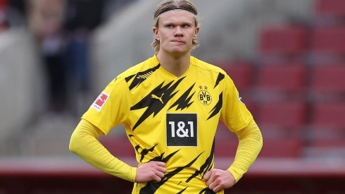 Erling Haaland durante un encuentro con Borussia Dortmund.