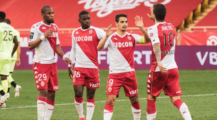 AS Monaco players celebrating (Ligue 1)