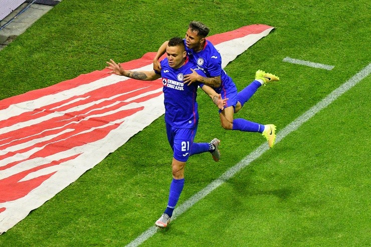 Jonathan Rodríguez en Cruz Azul